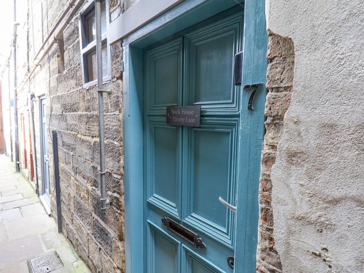 Apartamento Book House Whitby Exterior foto